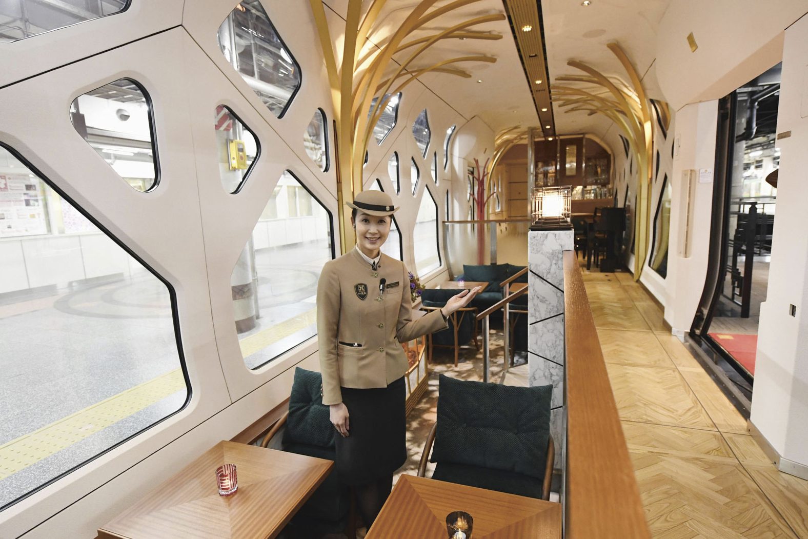 JR East unveils inside of new luxury sleeper train