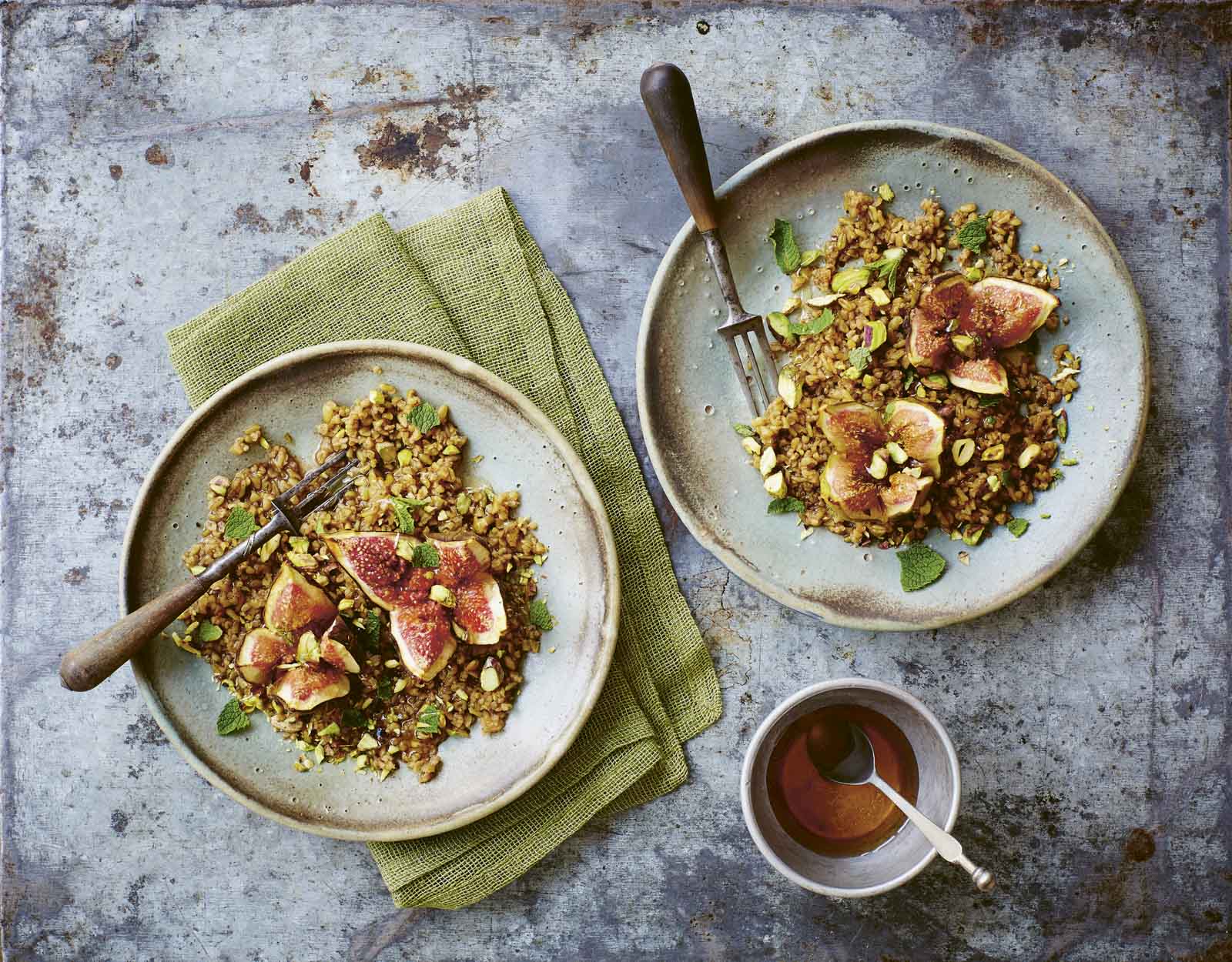 Sweet spiced freekeh with fresh figs