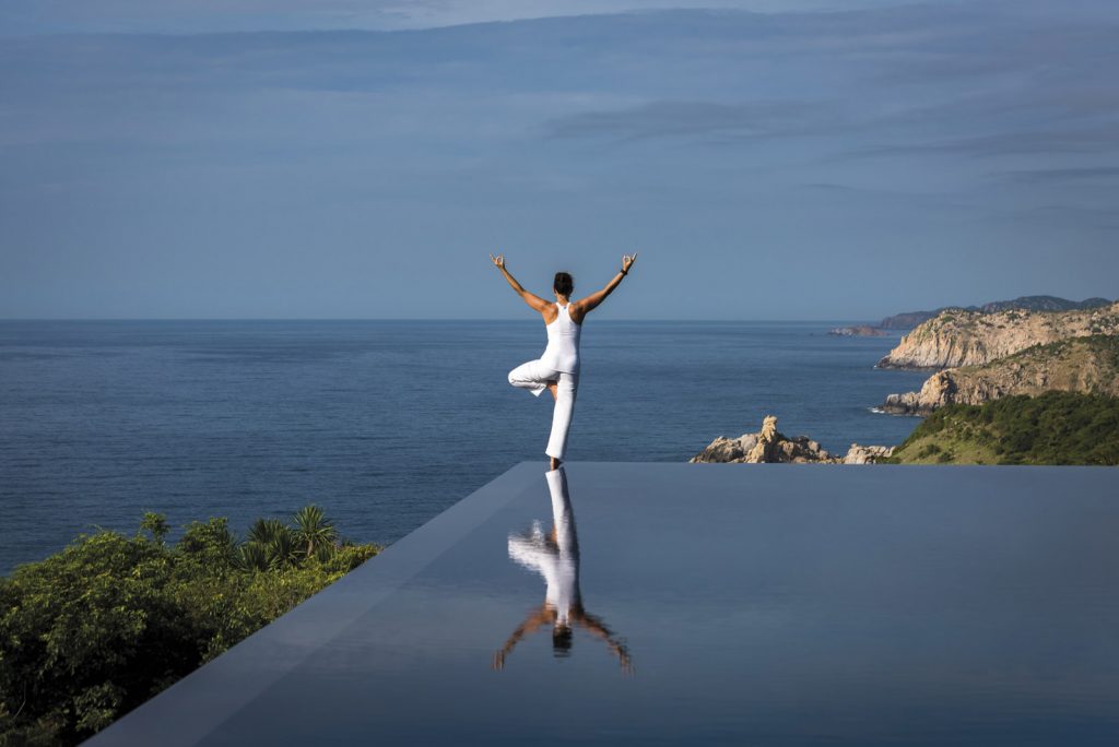 Yoga at Cliff Pool Amanoi