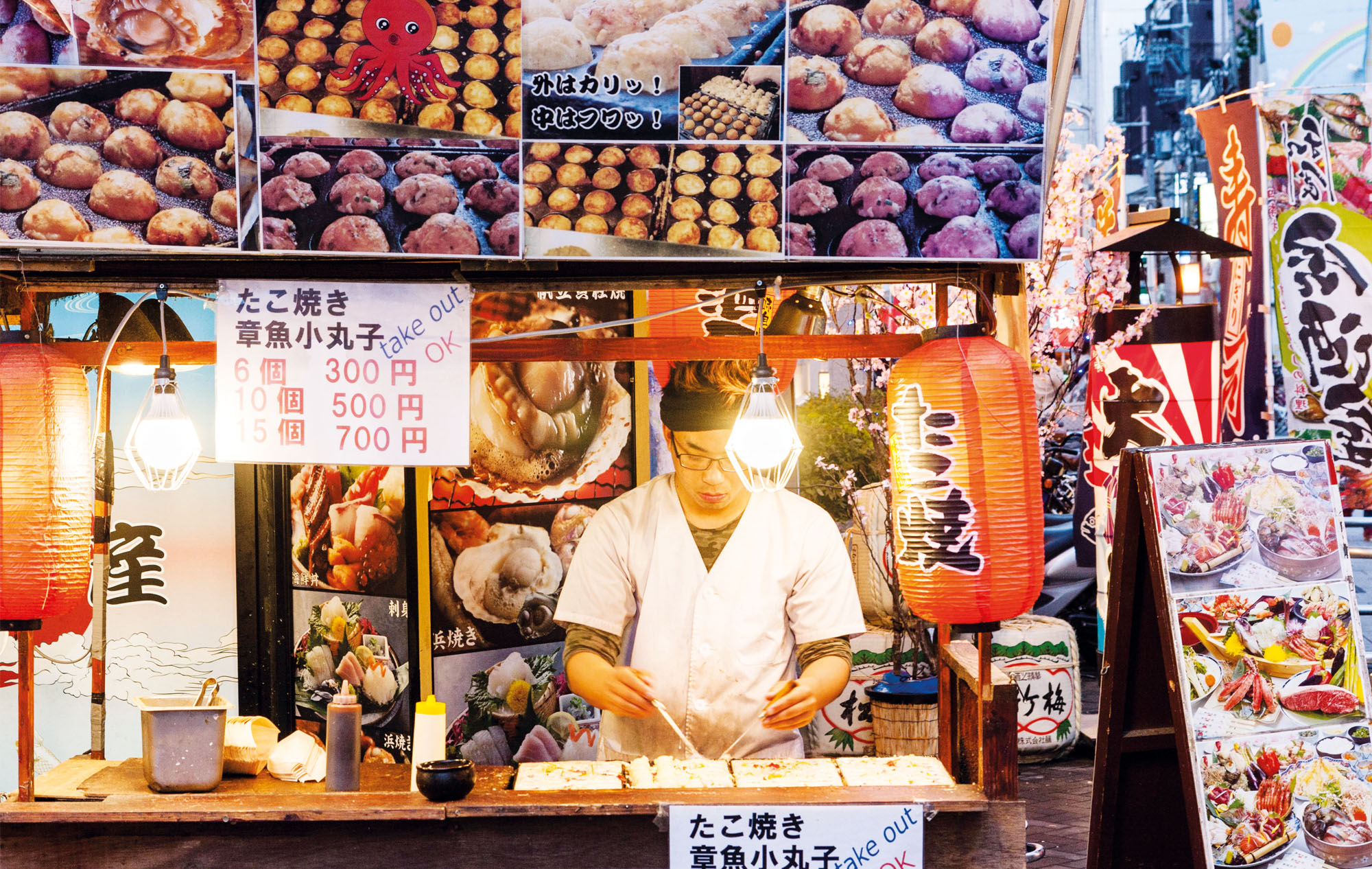 Osaka guide Dotonbori traditional Japanese fried food