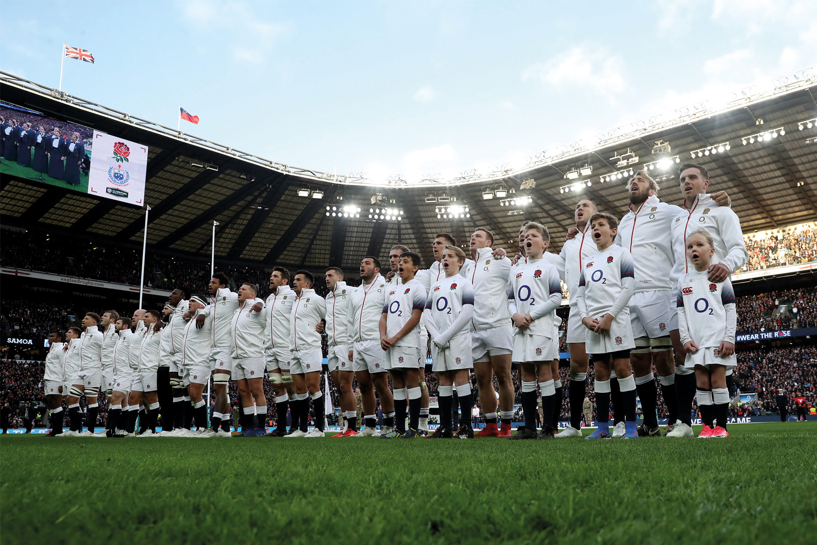 英格蘭隊在全球最佳欖球場館的Twickenham球場列陣，準備迎戰薩摩亞隊