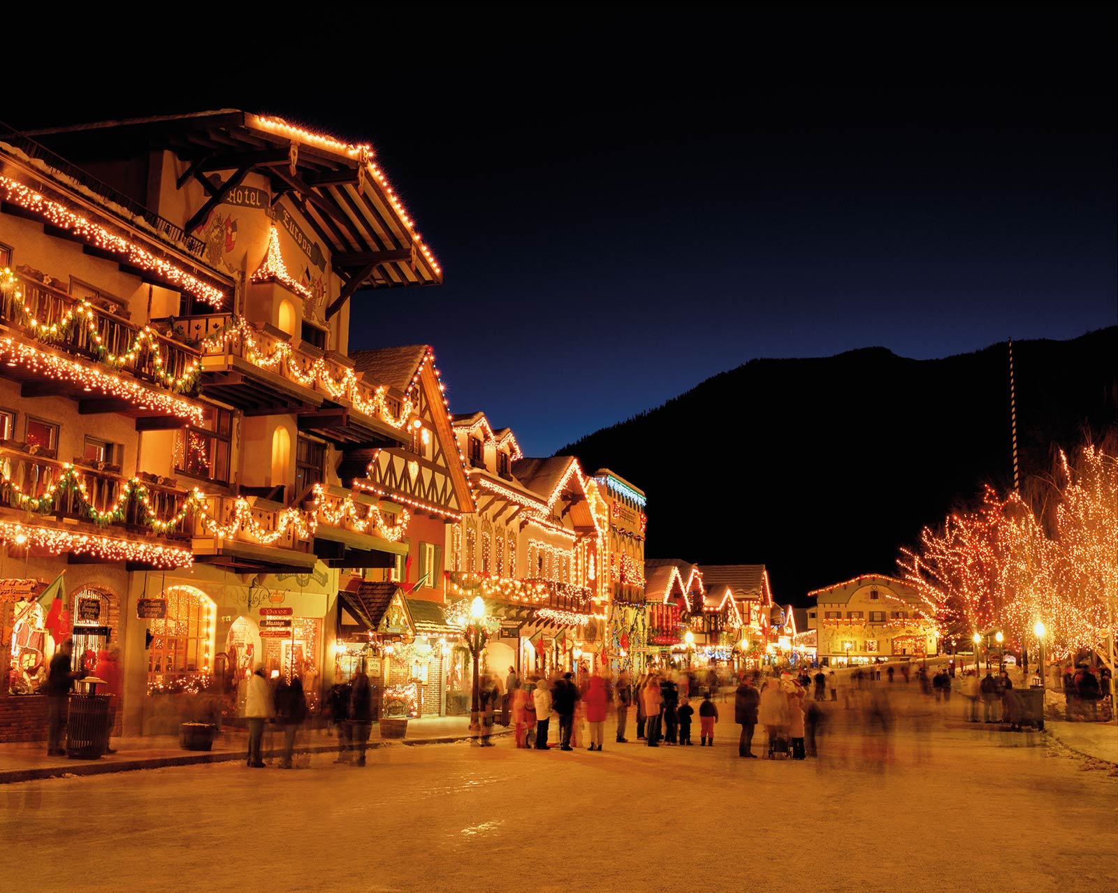 The SmallTown Charm of a Leavenworth Christmas Discovery