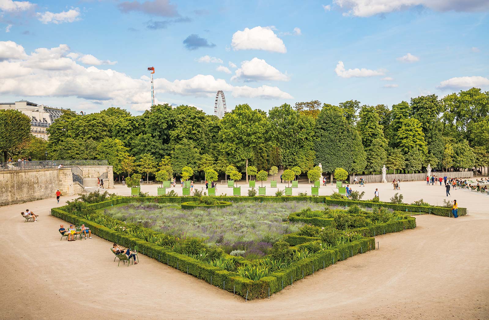 Jardin des Tuileries in Paris, France