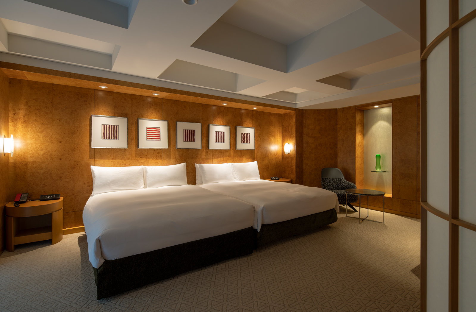 Stay-Here-Grand-Hyatt-Fukuoka-Diplomat-Suite-Twin_bedroom