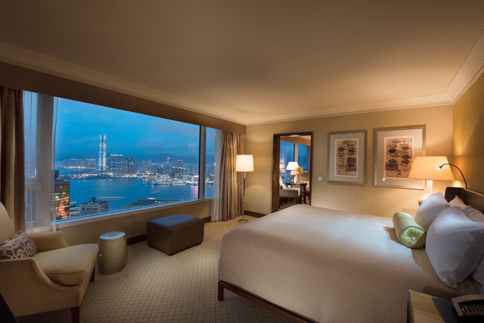 Conrad-Harbour-View-Room-Hong-Kong-Hotel