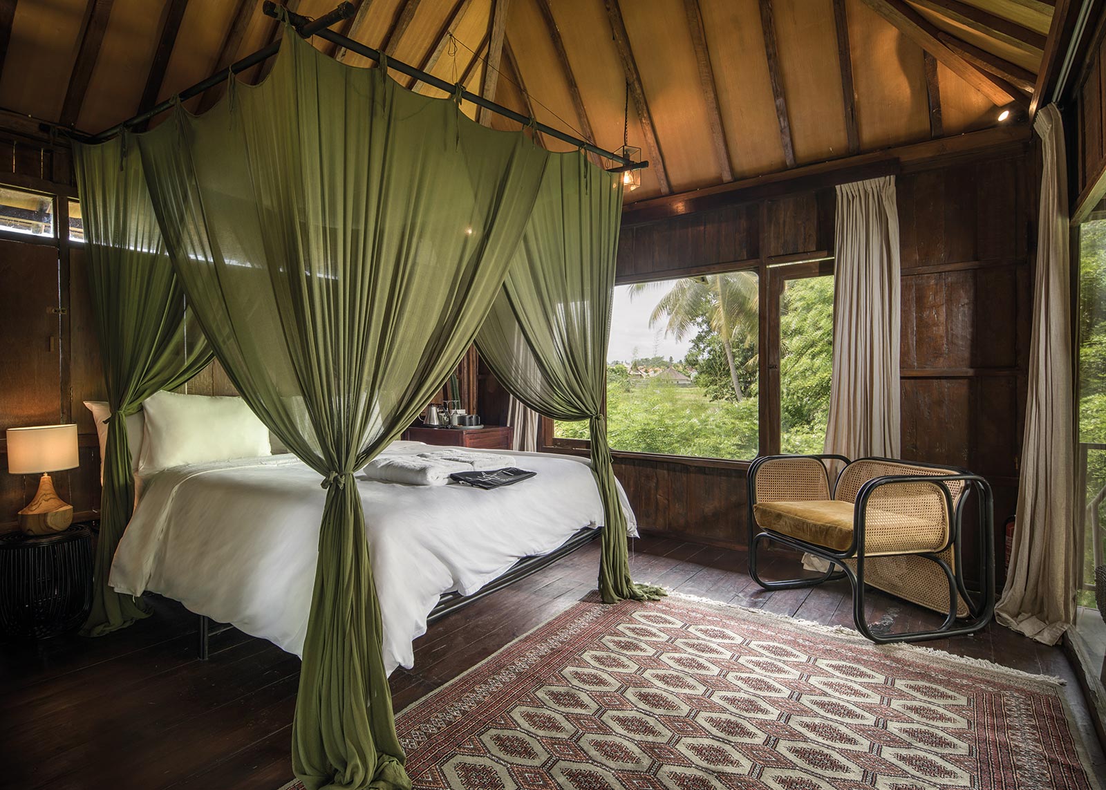 Lift-Bali-Penestanan-alexis-Dornier-nature-Tarzan-jungle-Bedroom