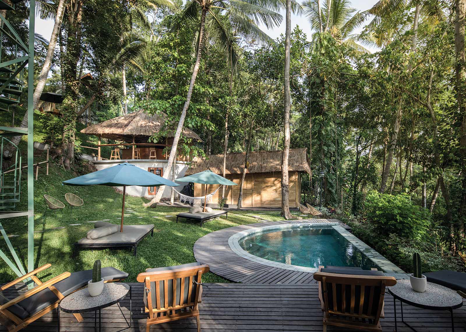 Lift-Bali-Penestanan-alexis-Dornier-nature-Tarzan-jungle-pool