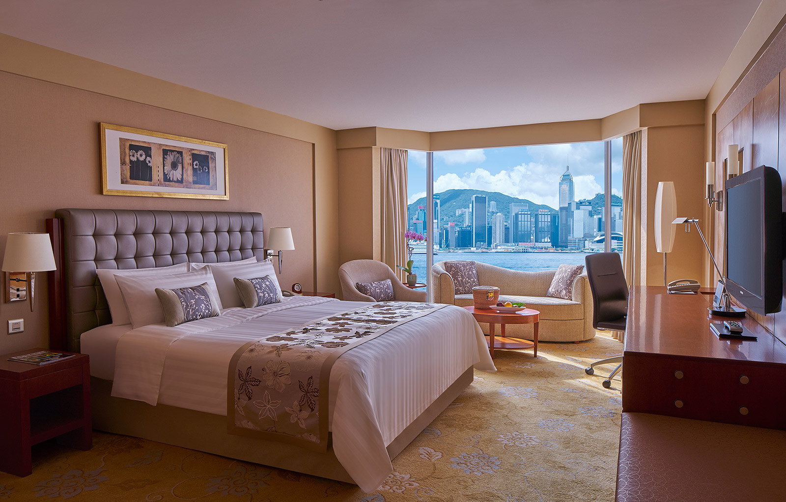 Shangri-La-Kowloon-Harbour-View-Room-Hotel