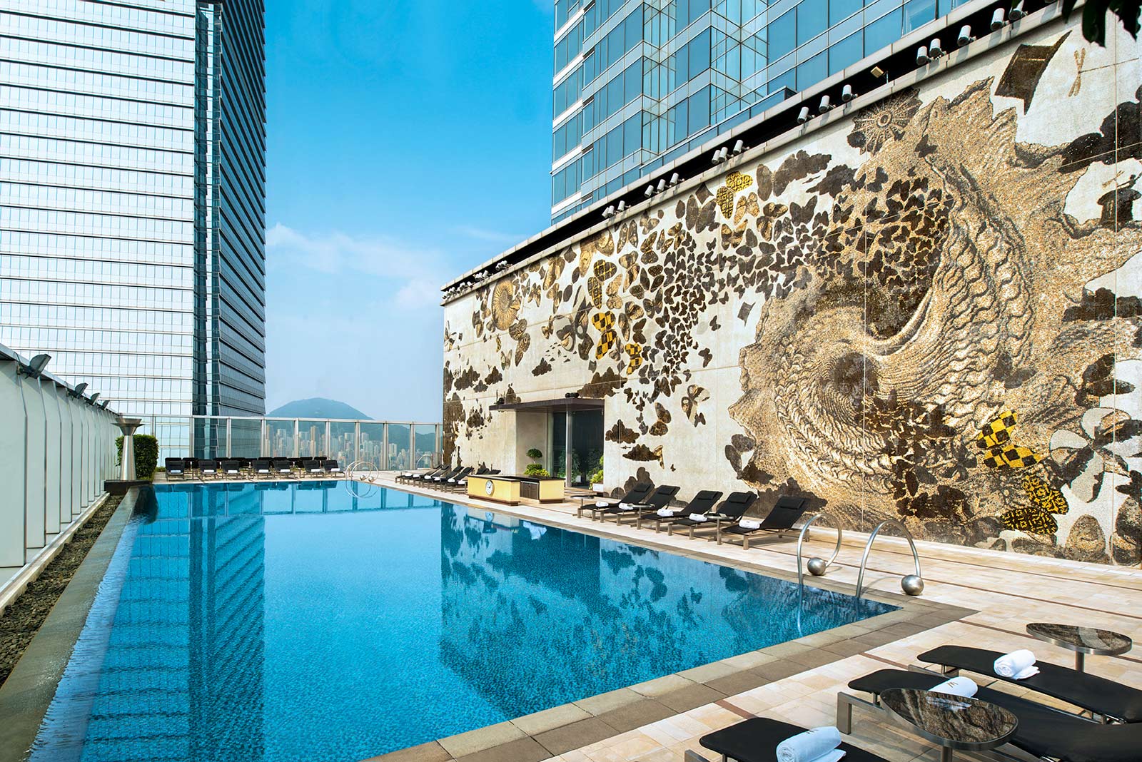 W-Hong-Kong-WET-pool-Hotel