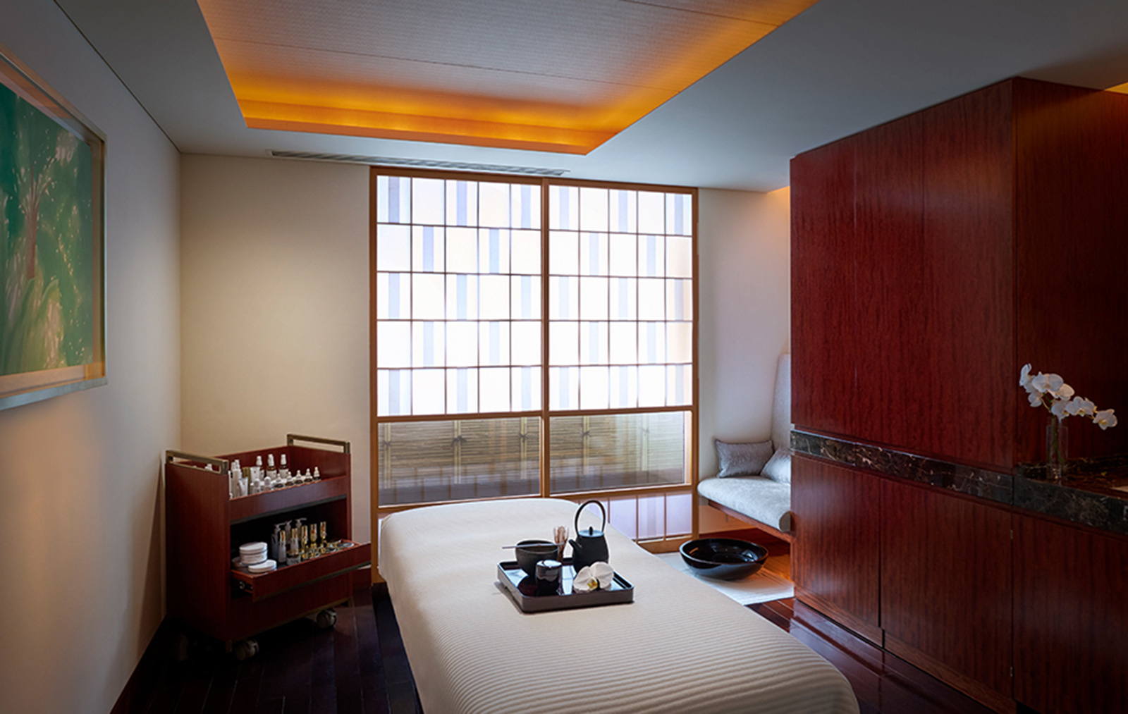 The Peninsula Tokyo spa treatment room interior