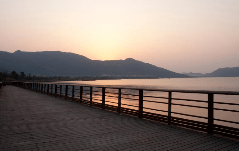 Dongqian Lake in Ningbo
