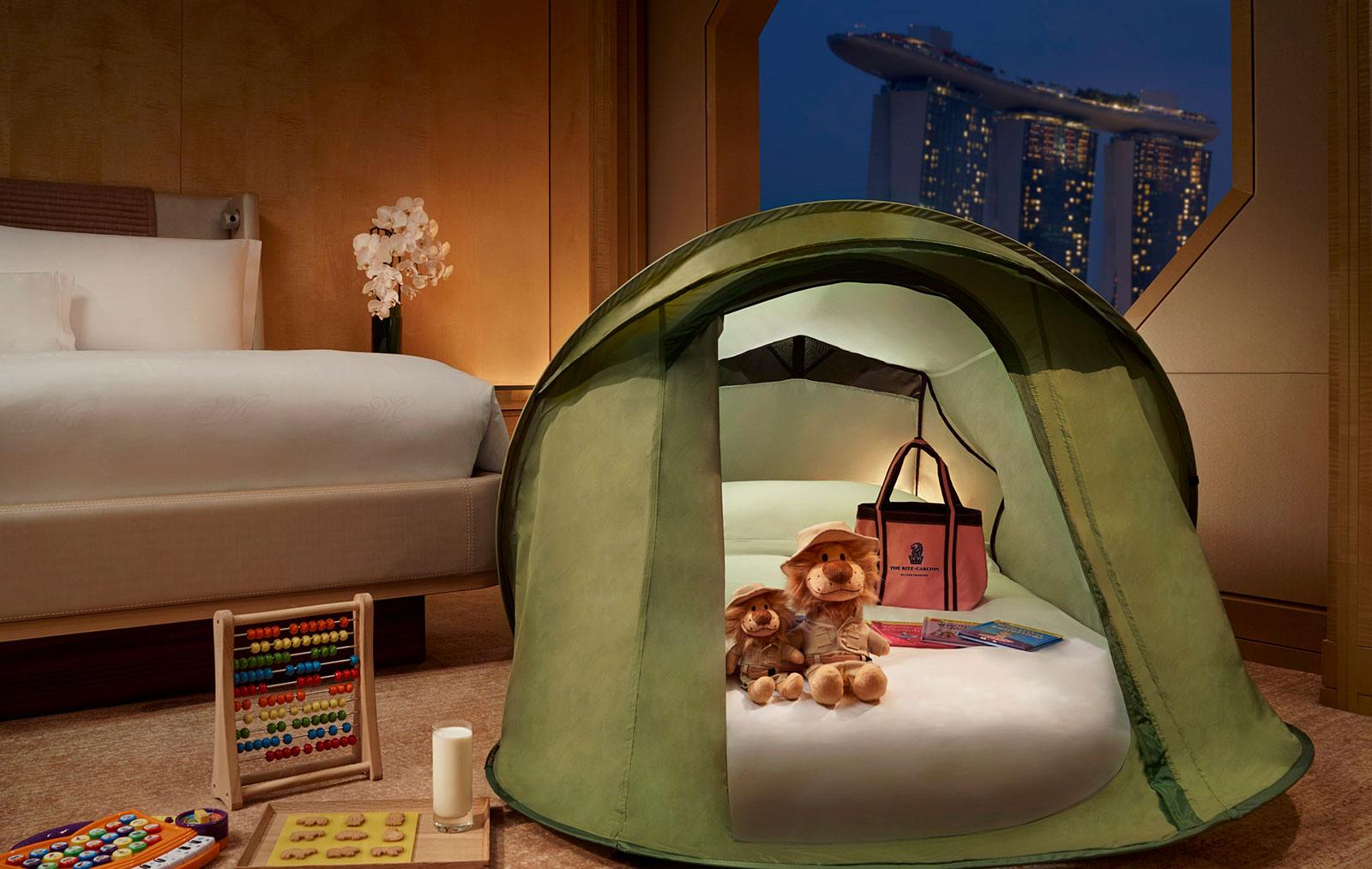Kids-Night-Safari-Adventures-The-Ritz-Carlton-Millenia-Singapore-hotels