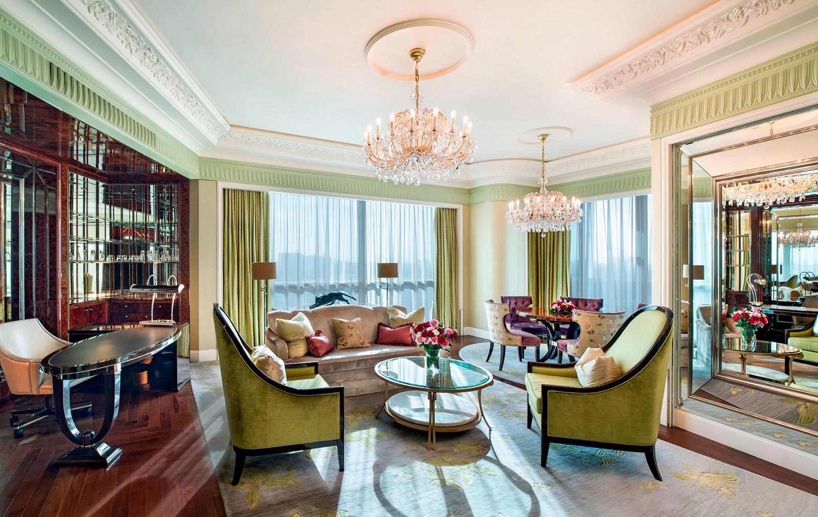 St-Regis-Singapore-hotels-astoria-suite-living-room