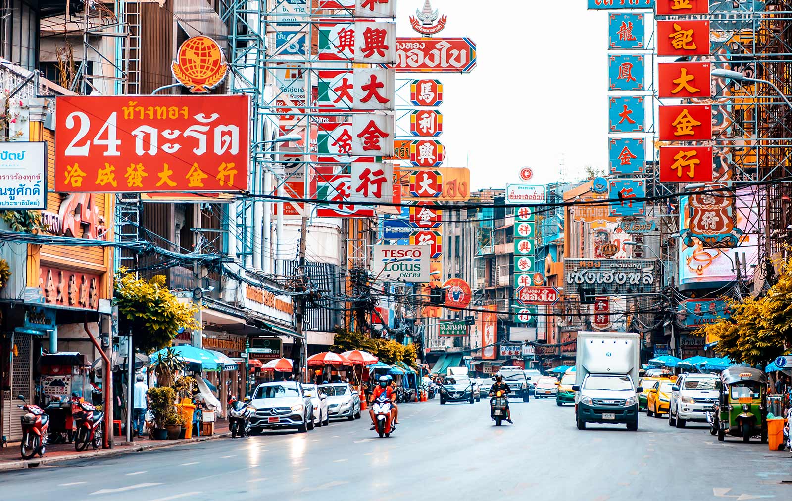 Bangkok-neighbourhoods-Chinatown-Bangkok-thailand-china-town-cars-road